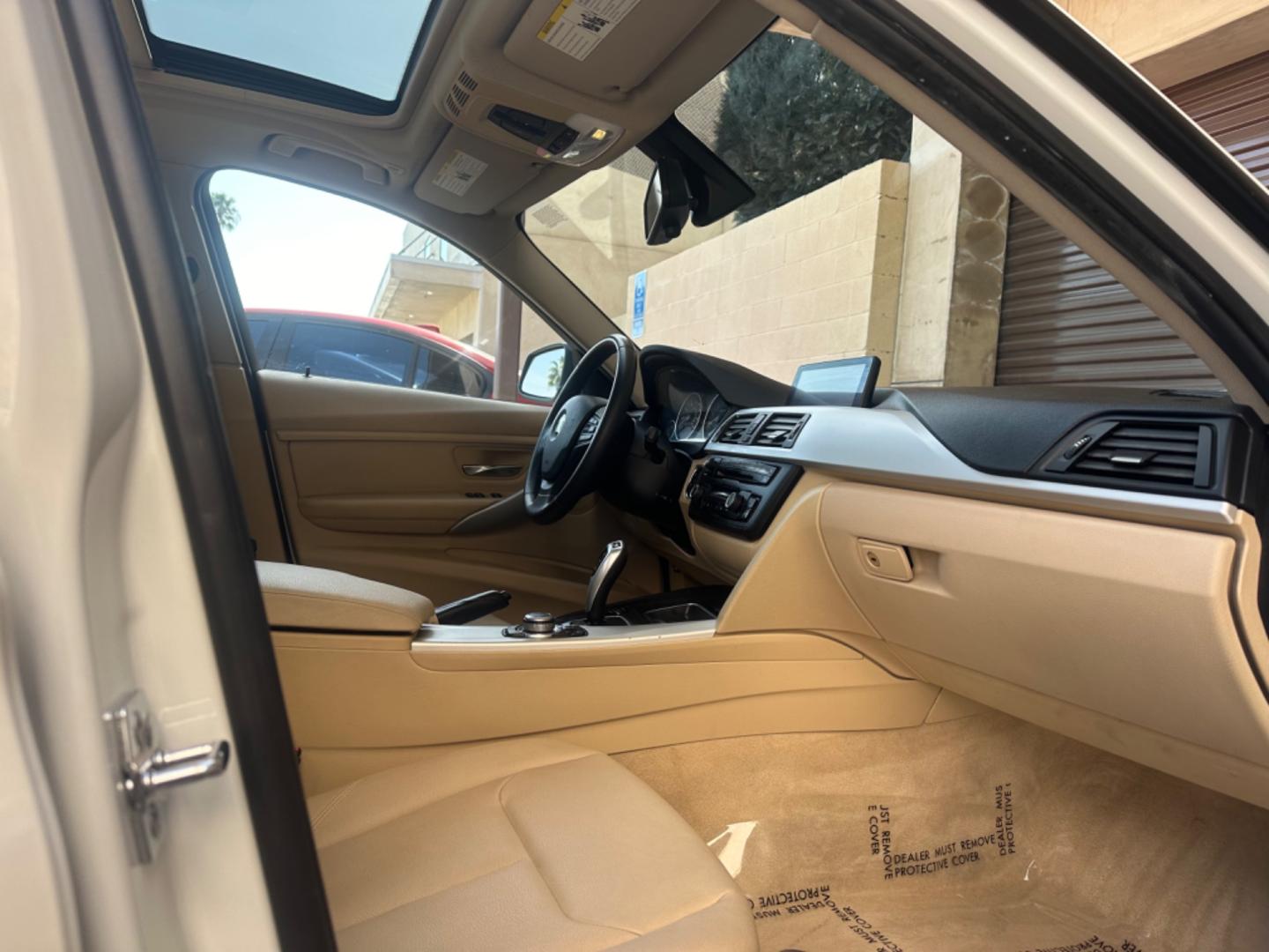 2012 WHITE /Tan BMW 3-Series Leather (WBA3C1C59CF) with an 4 Cylinder engine, Automatic transmission, located at 30 S. Berkeley Avenue, Pasadena, CA, 91107, (626) 248-7567, 34.145447, -118.109398 - Low Miles!! this 2012 BMW 3-Series 328i Sedan looks and drives well. Are you in search of a reliable and stylish vehicle in Pasadena, CA, but concerned about your credit history? Look no further! We have this impressive 2012 BMW 3-Series 328i Sedan with low miles available at our dealership. We unde - Photo#18